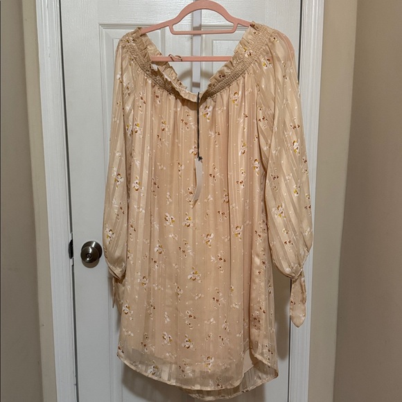 WAYF off the shoulder dress Pink Bouquet NWT - Picture 2 of 4